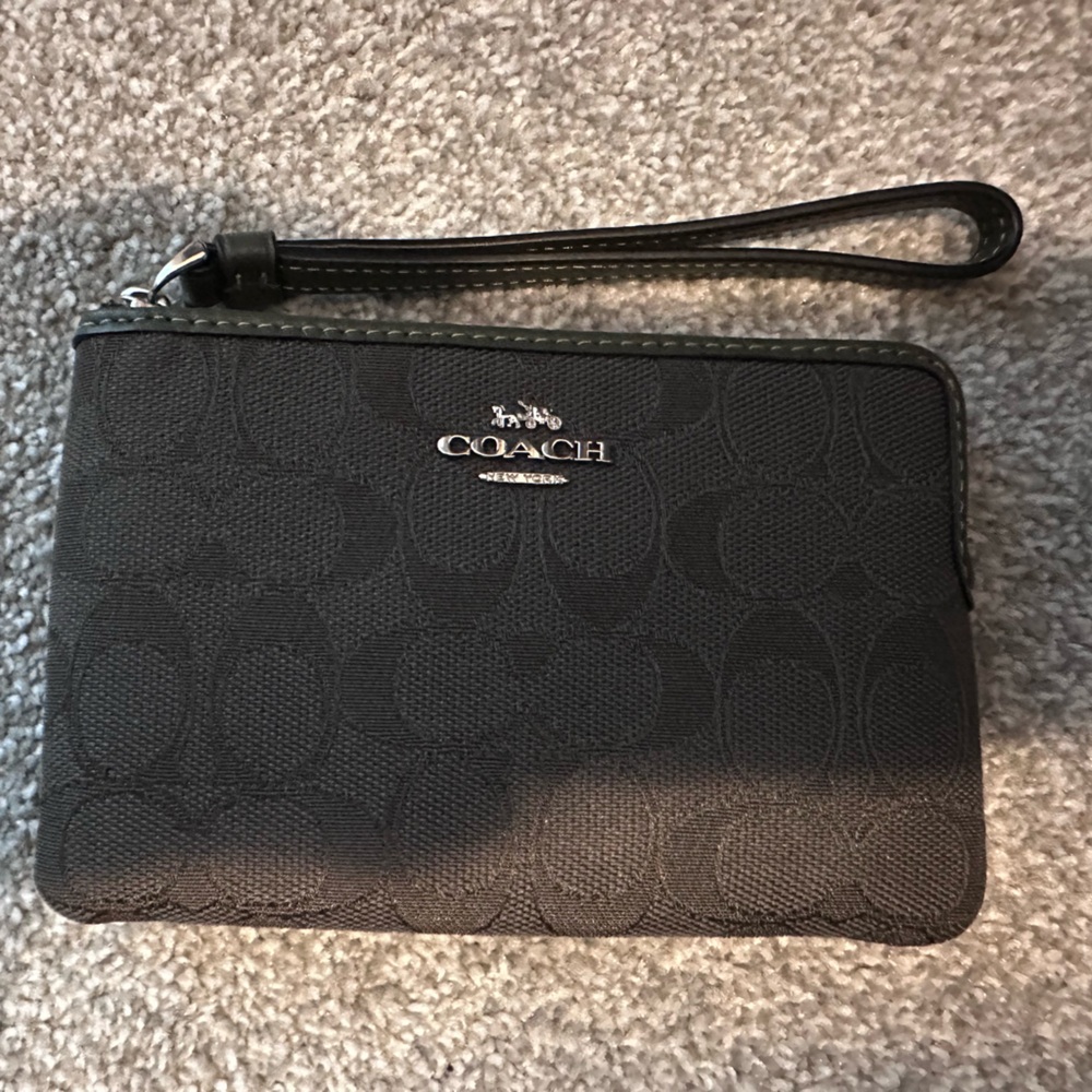 Coach Wristlet in Black Signature Jacquard with silver hardware